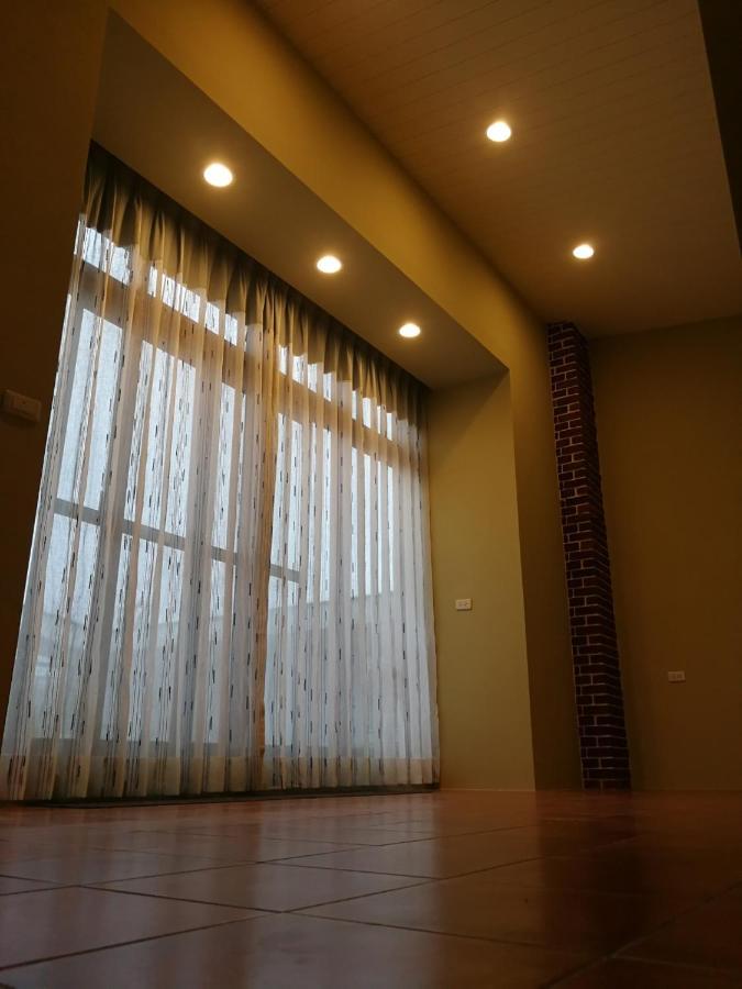 羅東夜市舒果shugo B&B 近清溝夜市 國旅卡特約店 配合手作早餐店及租車行 羅東鎮 エクステリア 写真